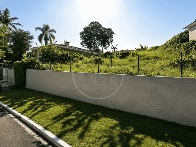 Terreno com 720m², à venda, no bairro Interlagos em São Paulo