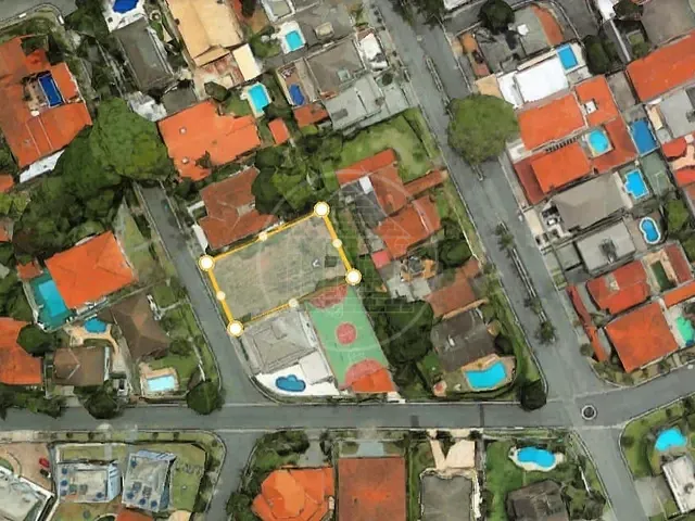 Terreno com 720m², à venda, no bairro Interlagos em São Paulo