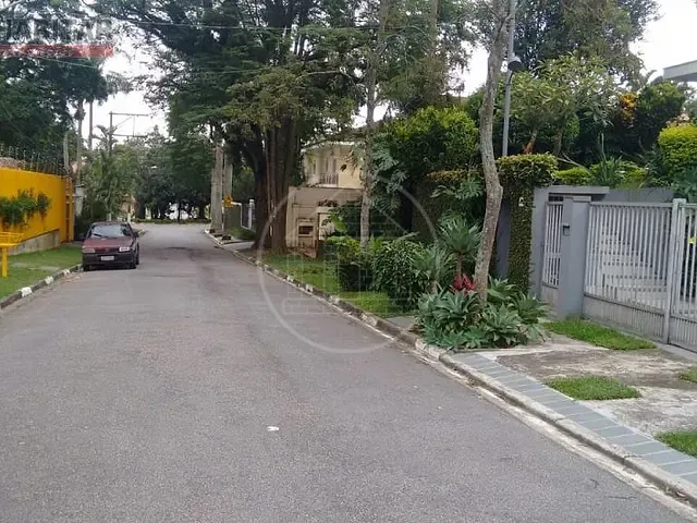 Terreno com 720m², à venda, no bairro Interlagos em São Paulo