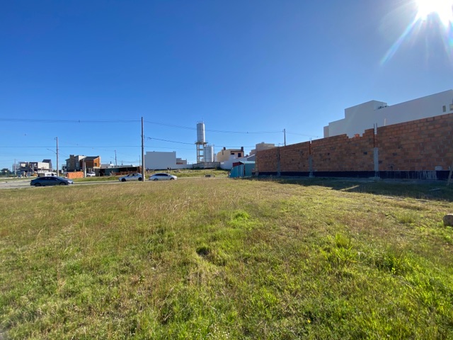 Terreno com 278m², à venda, no bairro Três Vendas em Pelotas