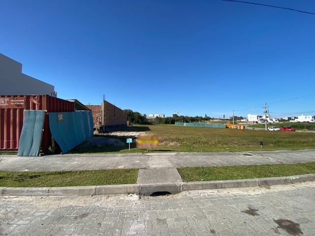 Terreno com 278m², à venda, no bairro Três Vendas em Pelotas