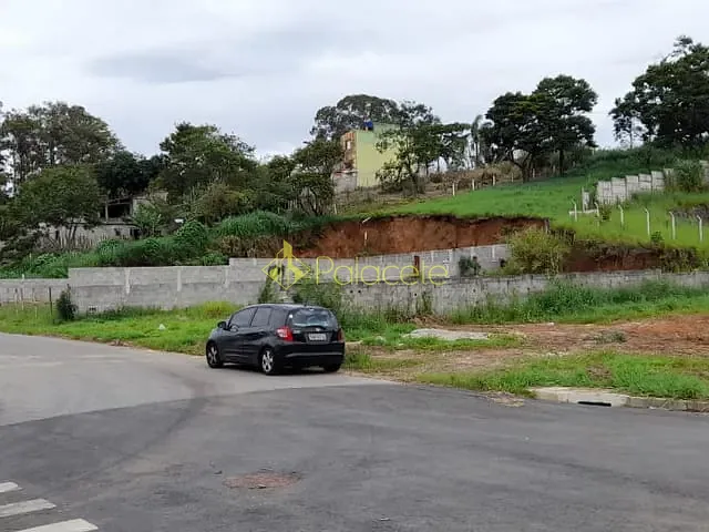 Terreno com 627m², à venda, no bairro Jardim Santa Tereza em Taubaté