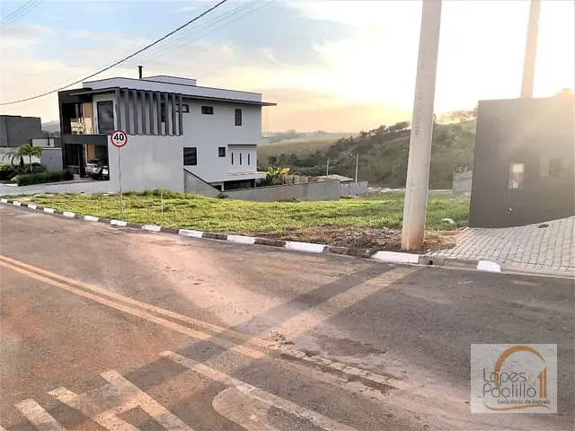 Terreno com 360m², à venda, no bairro Jardim dos Pinheiros em Atibaia