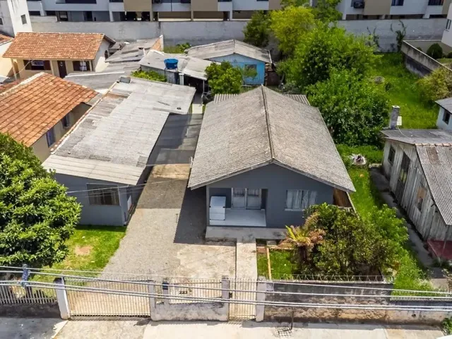 Terreno 3 quartos e 1 banheiro, à venda, no bairro Campo Comprido em Curitiba