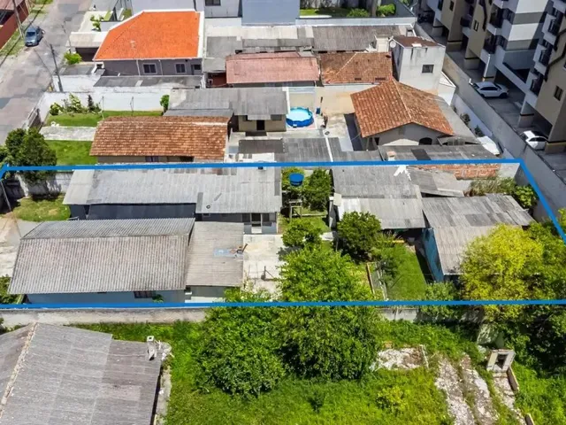 Terreno 3 quartos e 1 banheiro, à venda, no bairro Campo Comprido em Curitiba