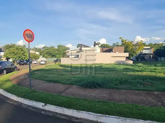 Terreno com 398m², à venda, no bairro Ideal em Londrina