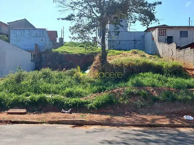Terreno com 250m², à venda, no bairro Jardim Marlene Miranda em Taubaté