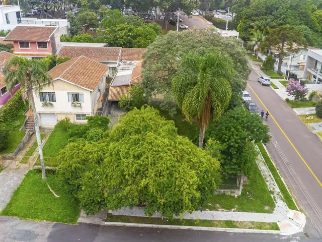 Terreno com 480m², à venda, no bairro Orleans em Curitiba