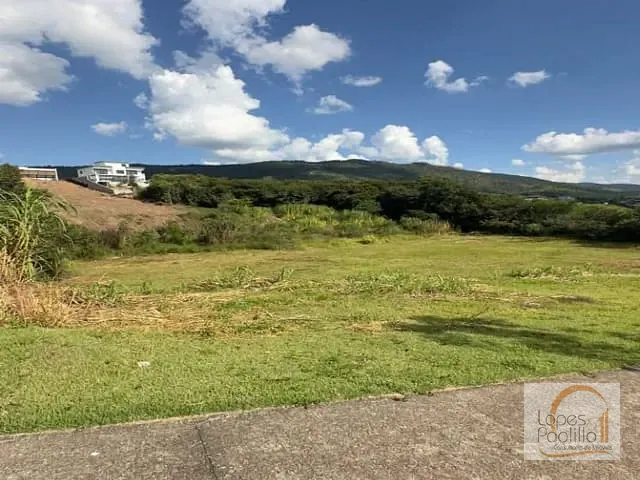Terreno com 720m², à venda, no bairro Itapetininga em Atibaia
