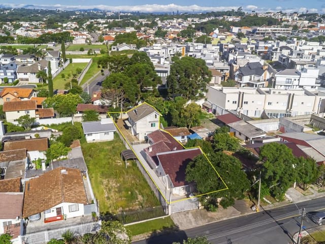 Terreno 4 quartos e 3 banheiros, à venda, no bairro São Braz em Curitiba