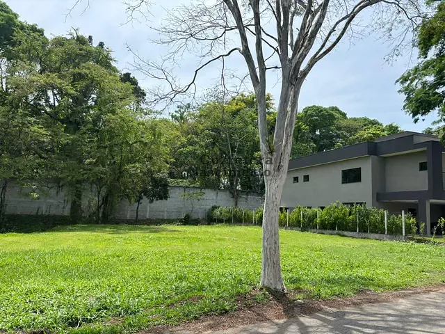 Terreno com 682m², à venda, no bairro Jardim Paraíba em Jacareí