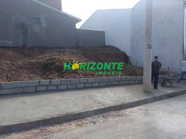 Terreno com 176m², à venda, no bairro Jardim Santa Júlia em São José dos Campos