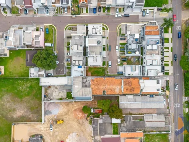 Terreno à venda, no bairro Pinheirinho em Curitiba