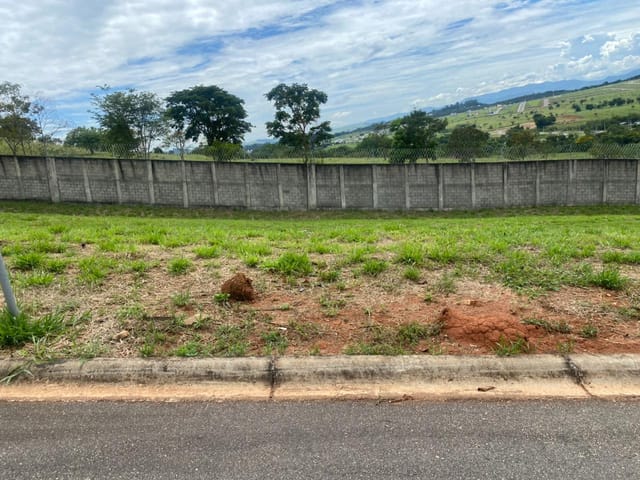 Terreno com 285m², à venda, no bairro Chácaras Cataguá em Taubaté