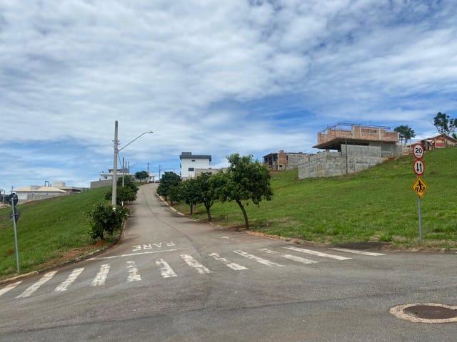 Terreno com 285m², à venda, no bairro Chácaras Cataguá em Taubaté