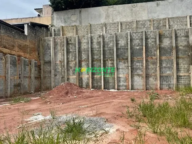 Terreno com 827m², à venda, no bairro Urbanova em São José dos Campos