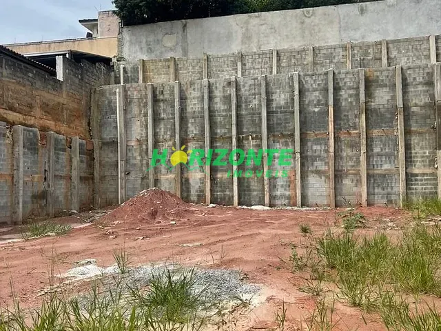 Terreno com 827m², à venda, no bairro Urbanova em São José dos Campos