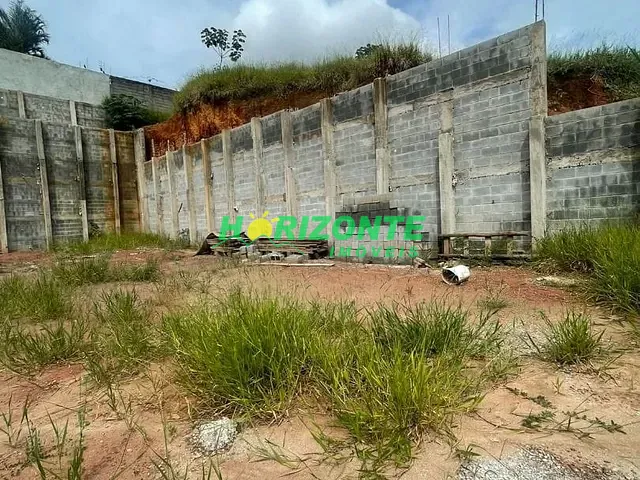Terreno com 827m², à venda, no bairro Urbanova em São José dos Campos