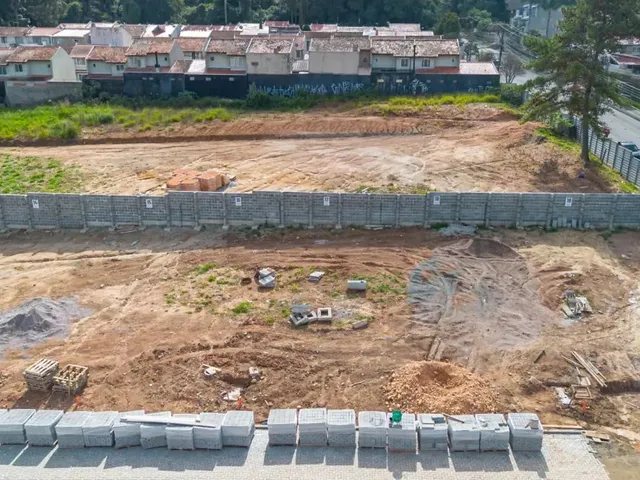 Terreno à venda, no bairro Xaxim em Curitiba