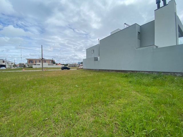 Terreno com 360m², à venda, no bairro Três Vendas em Pelotas