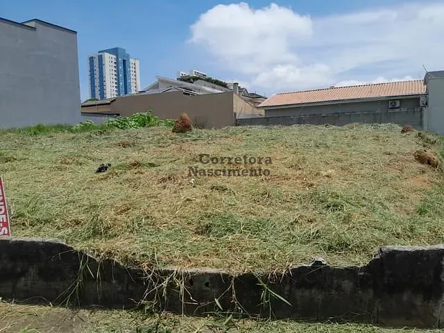 Terreno com 319m², à venda, no bairro Loteamento Villa Branca em Jacareí