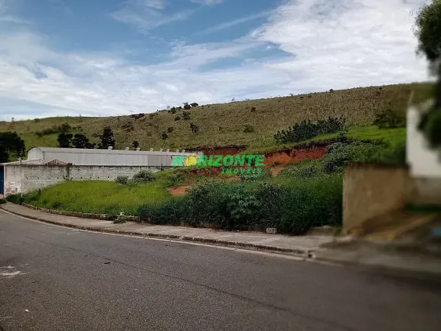 Terreno com 1050m², à venda, no bairro Jardim Santa Júlia em São José dos Campos