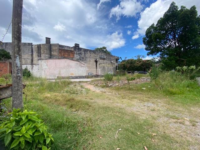 Terreno com 850m², à venda, no bairro Três Vendas em Pelotas
