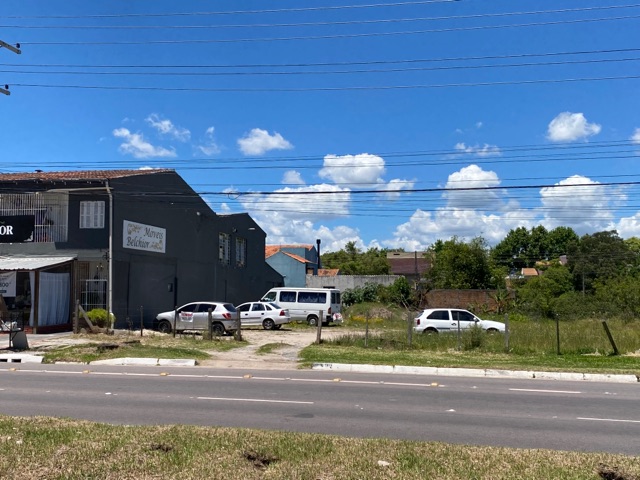 Terreno com 897m², à venda, no bairro Areal em Pelotas