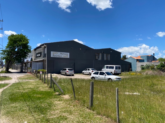 Terreno com 897m², à venda, no bairro Areal em Pelotas