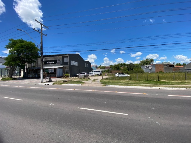Terreno com 897m², à venda, no bairro Areal em Pelotas
