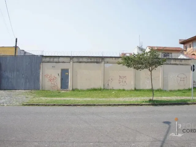 Terreno à venda, no bairro Rebouças em Curitiba