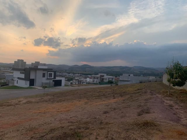 Terreno com 601m², à venda, no bairro Urbanova em São José dos Campos