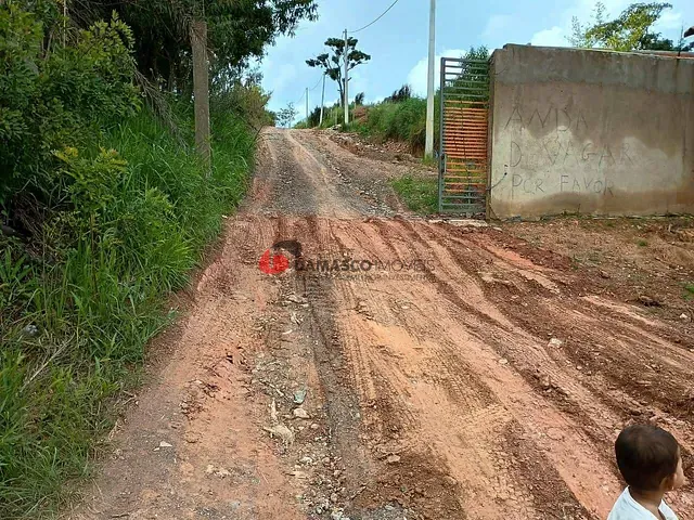 Terreno com 250m², à venda, no bairro Sítio Nagai em Mairinque