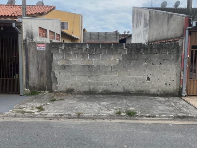 Terreno com 132m², à venda, no bairro Mantiqueira em Pindamonhangaba