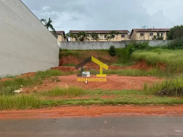 Terreno com 605m², à venda, no bairro Parque dos Canários em Itatiba