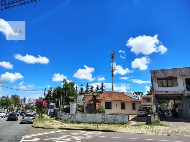 Terreno com 387m², à venda, no bairro Rebouças em Curitiba