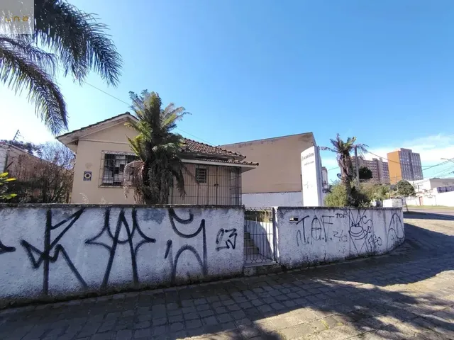 Terreno com 387m², à venda, no bairro Rebouças em Curitiba