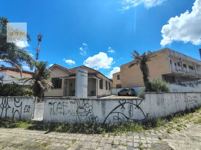 Terreno com 387m², à venda, no bairro Rebouças em Curitiba