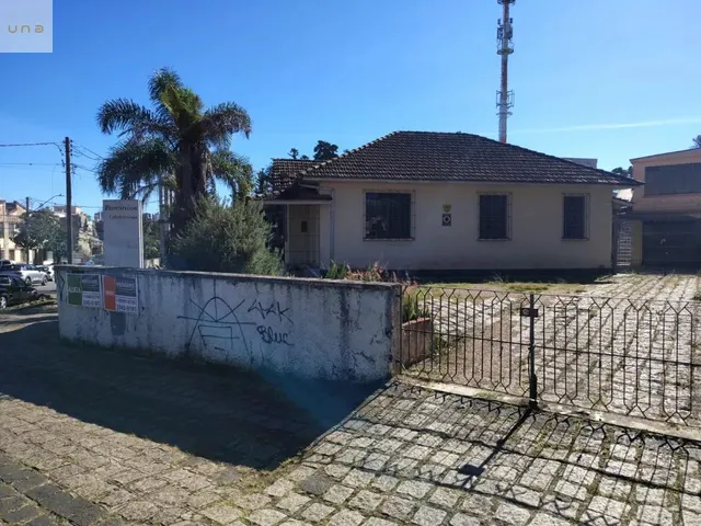 Terreno com 387m², à venda, no bairro Rebouças em Curitiba
