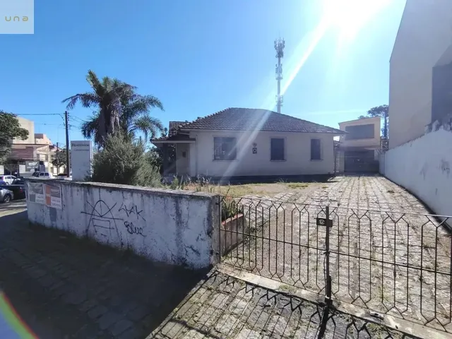 Terreno com 387m², à venda, no bairro Rebouças em Curitiba