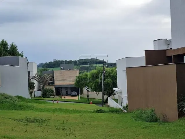 Terreno com 330m², à venda, no bairro Esperança em Londrina