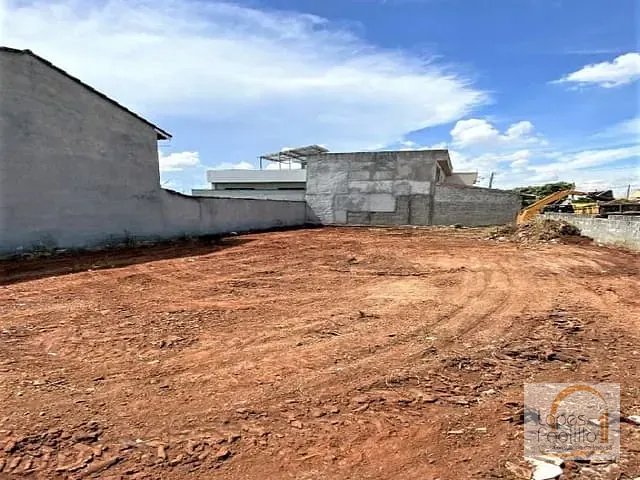 Terreno com 280m², à venda, no bairro Nova Cerejeira em Atibaia