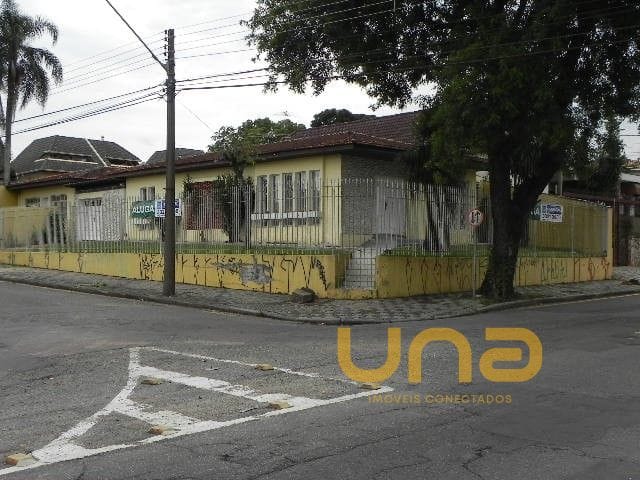 Terreno à venda, no bairro SANTA QUITERIA em Curitiba