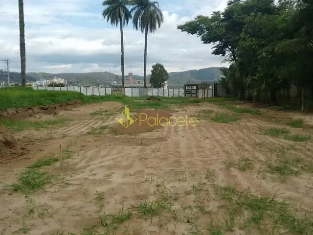 Terreno com 440m², à venda, no bairro Vila Olívia em Potim