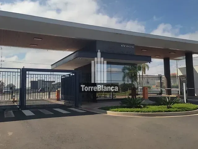 Terreno com 284m², à venda, no bairro Uvaranas em Ponta Grossa