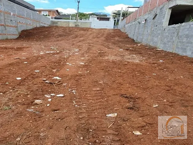 Terreno com 400m², à venda, no bairro Jardim dos Pinheiros em Atibaia