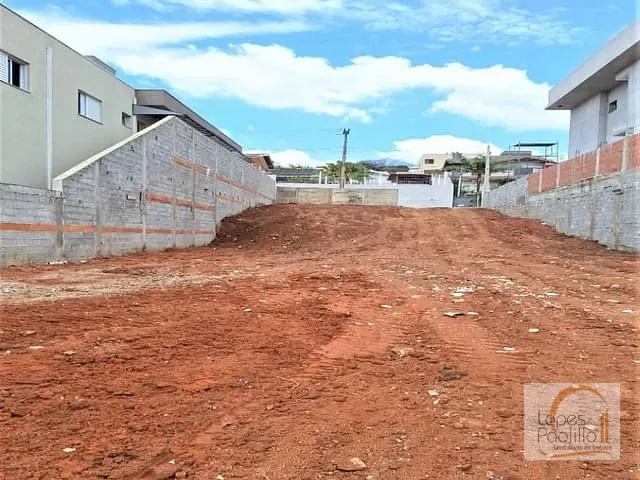 Terreno com 400m², à venda, no bairro Jardim dos Pinheiros em Atibaia