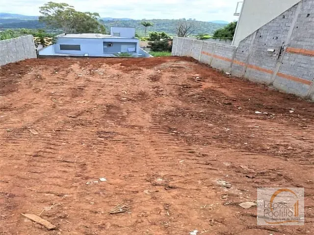 Terreno com 400m², à venda, no bairro Jardim dos Pinheiros em Atibaia