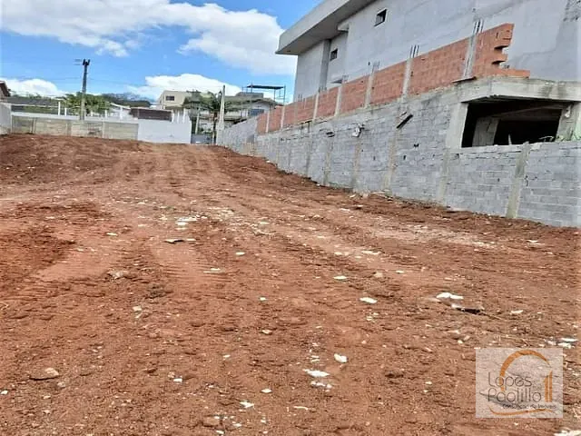 Terreno com 400m², à venda, no bairro Jardim dos Pinheiros em Atibaia
