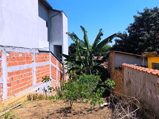 Terreno à venda, no bairro Santana em Pindamonhangaba